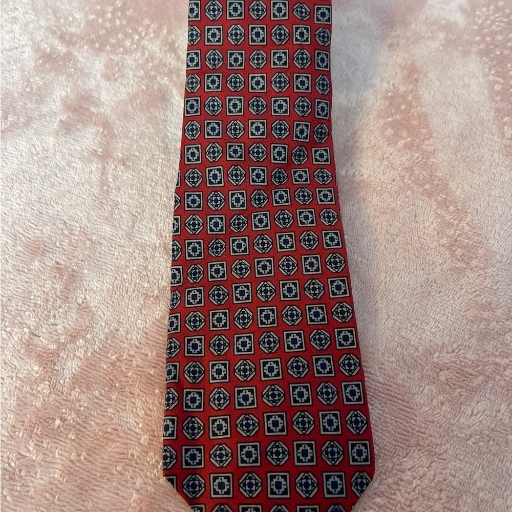 Classic Geometric Red and Black Tie
